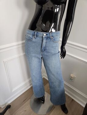 Jessica Simpson Classic Light Blue Cropped Wide-Leg Women’s Jeans